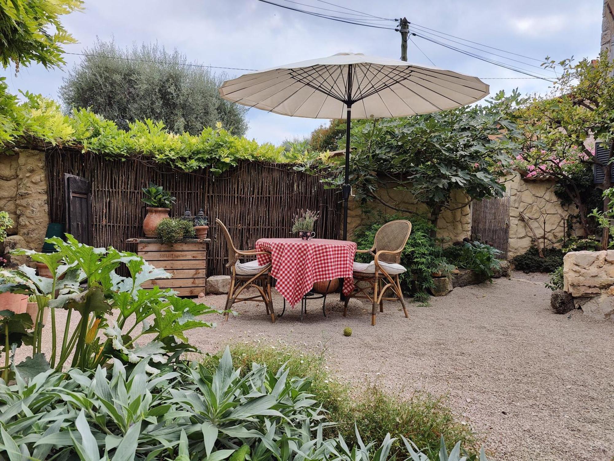 Le Mas Saint Pierre Roquefort-les-Pins Exterior foto